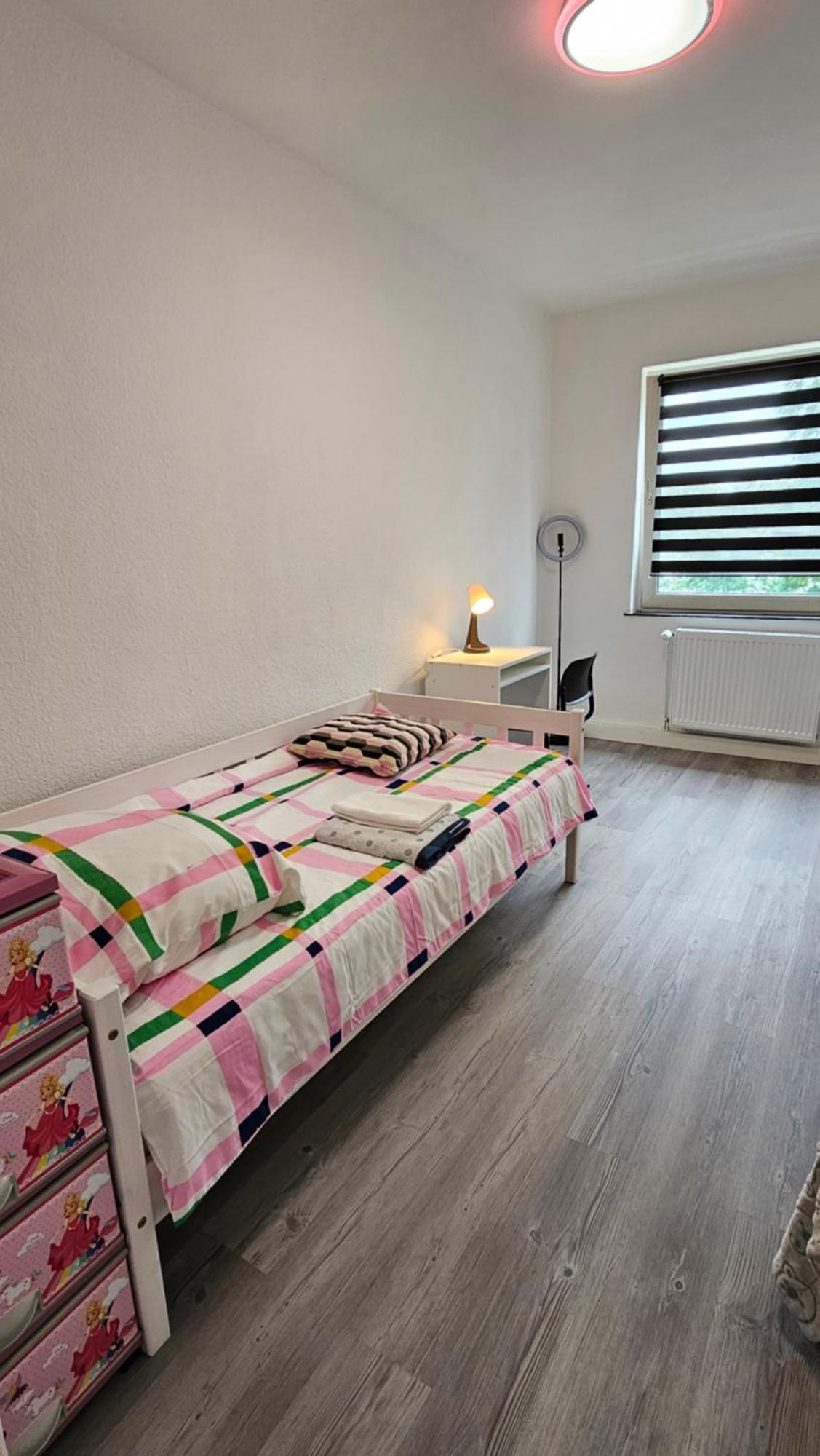 Zimmer In Bilk-Zentrum Duesseldorf Εξωτερικό φωτογραφία